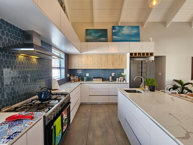 3 Bedroom Property for Sale in Britannia Bay Western Cape